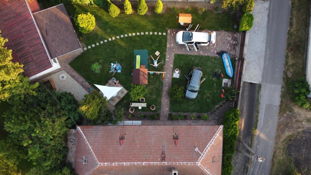 Harmonia Paraszthaz Es Apartman Poroszlo Exterior photo