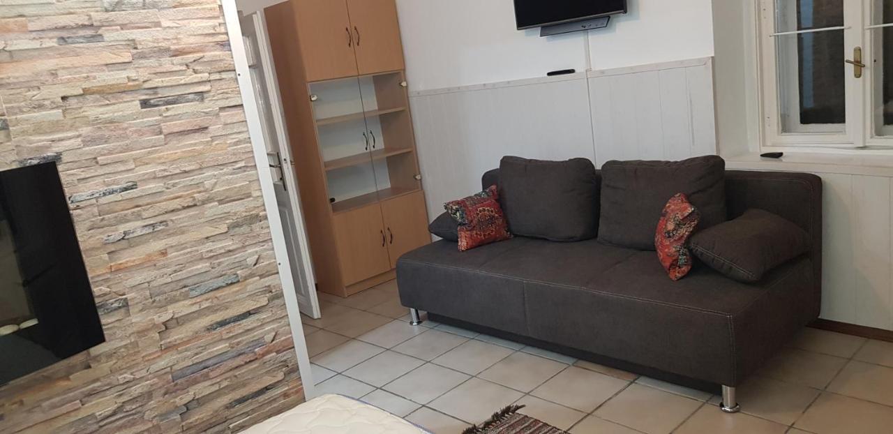 Harmonia Paraszthaz Es Apartman Poroszlo Exterior photo