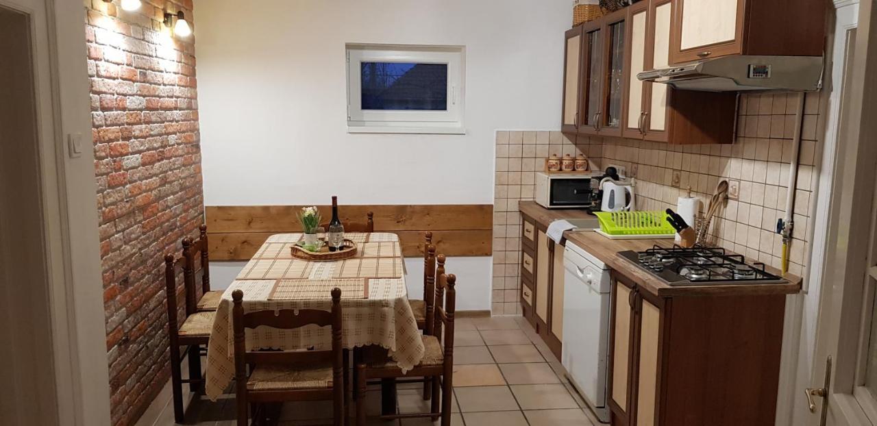 Harmonia Paraszthaz Es Apartman Poroszlo Exterior photo